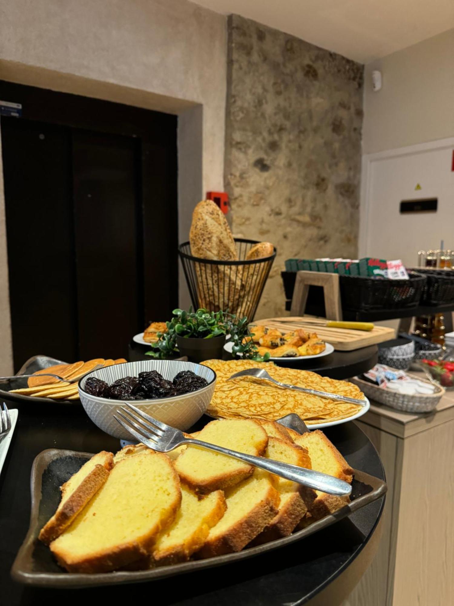 Hotel Abbaye Du Golf De Lesigny מראה חיצוני תמונה