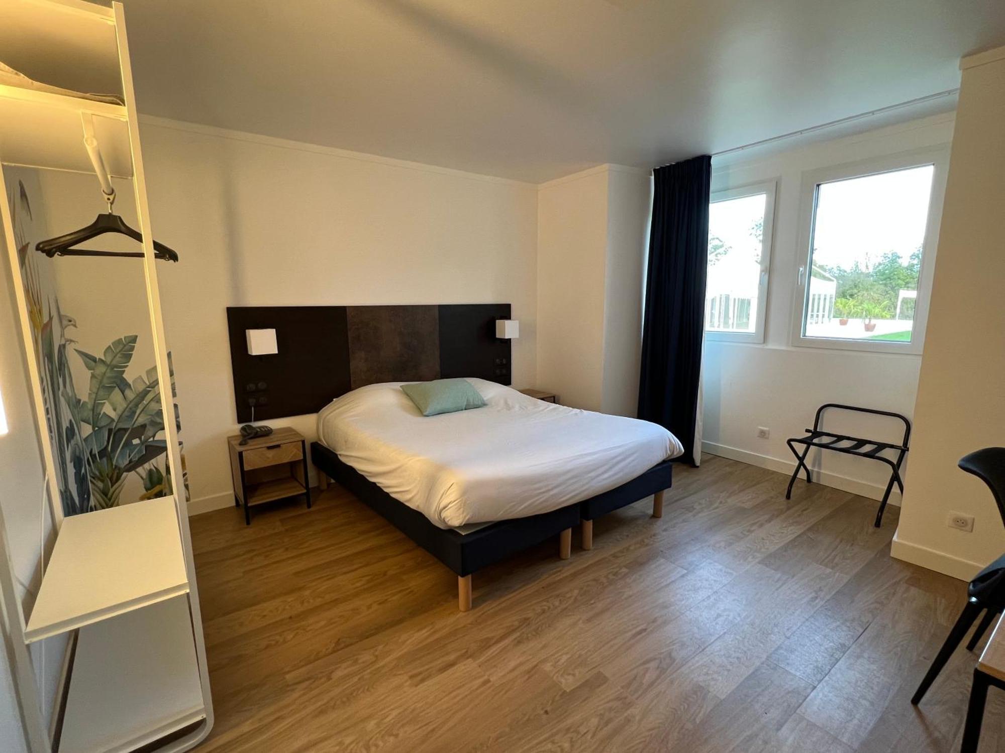 Hotel Abbaye Du Golf De Lesigny מראה חיצוני תמונה